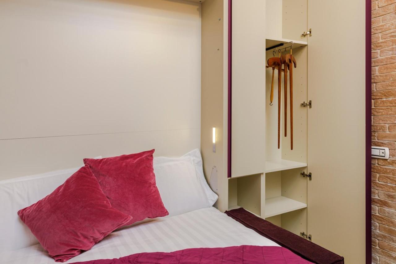 Vicky'S Luxury Guesthouse ナポリ エクステリア 写真